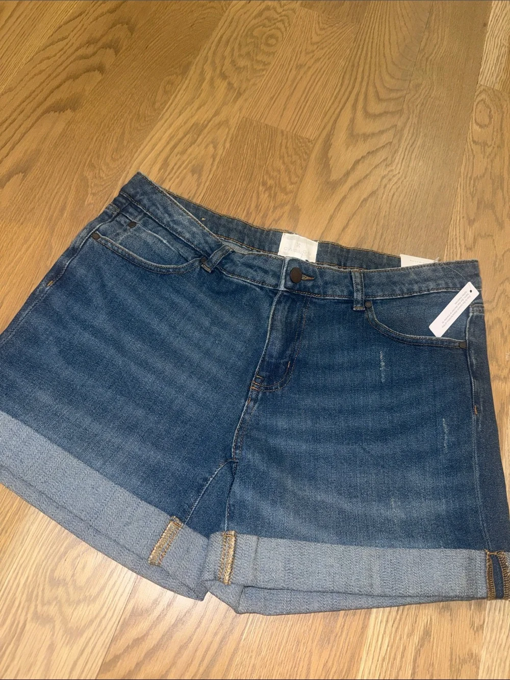 Caslon Rolled Hem Boyfriend Jean Shorts NWT